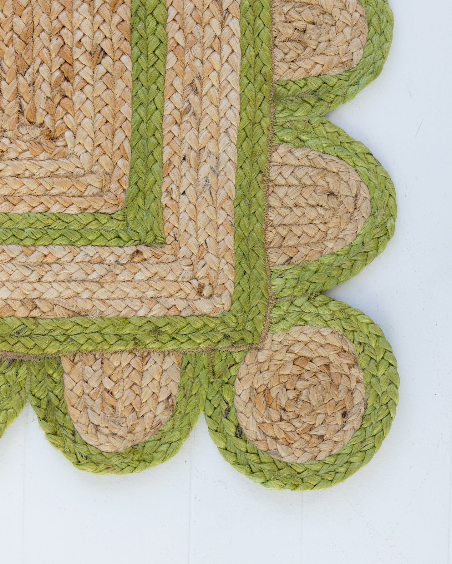 Grass Green Scalloped Jute Mini Rug (ready to ship)