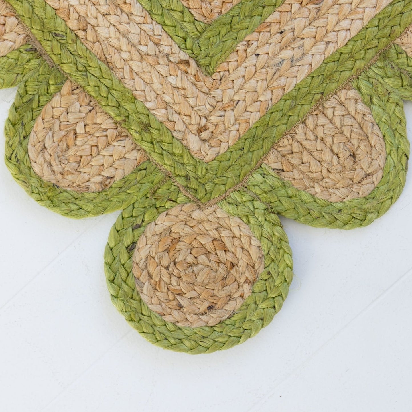 Grass Green Scalloped Jute Mini Rug (ready to ship)