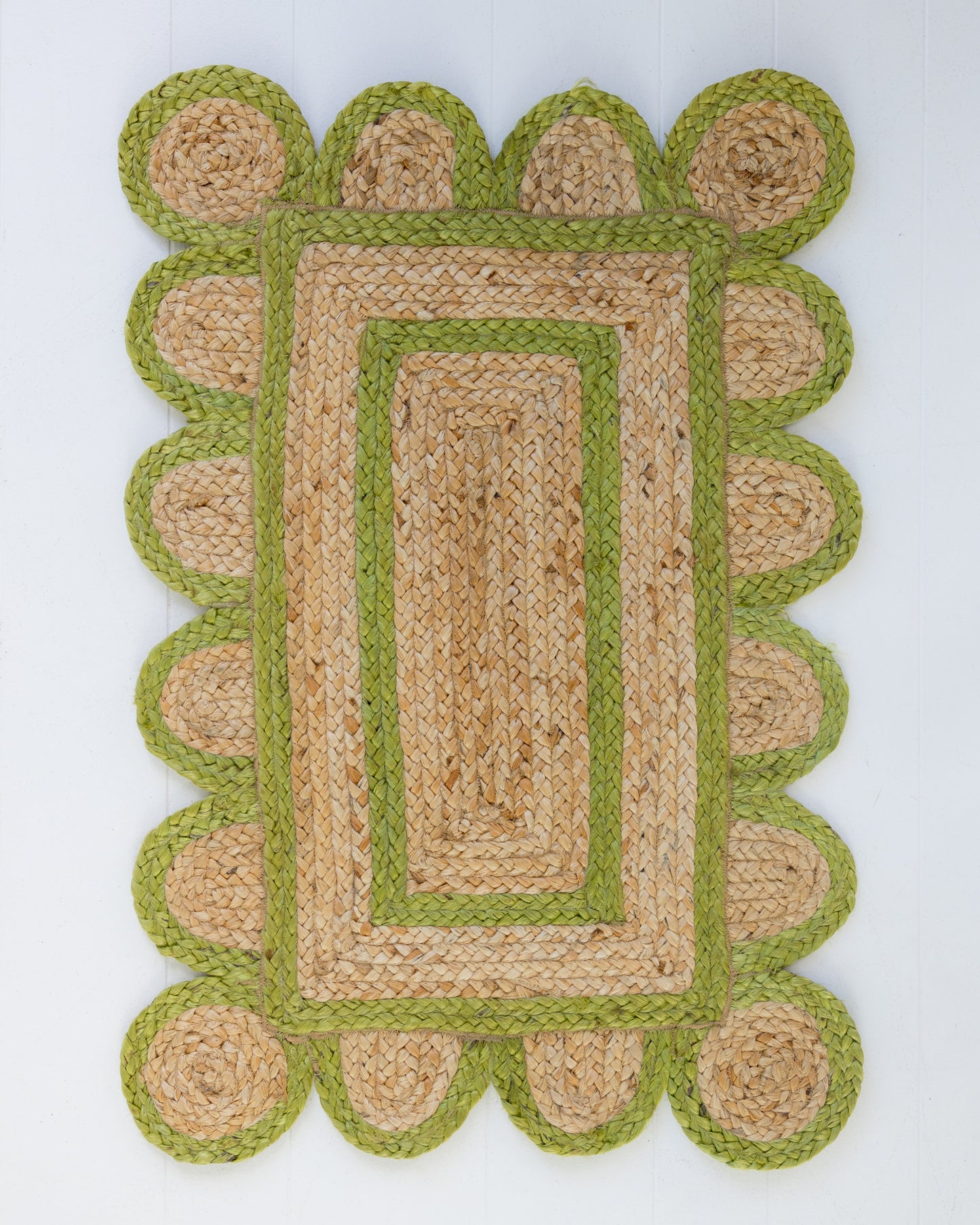 Grass Green Scalloped Jute Rug
