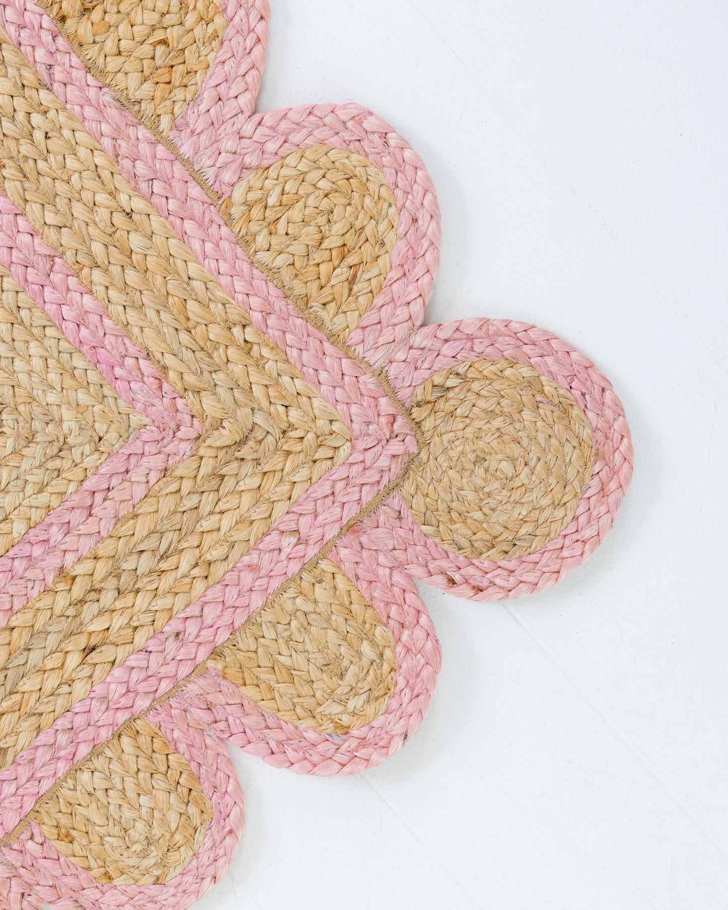 Bright Pink Scalloped Jute Rug
