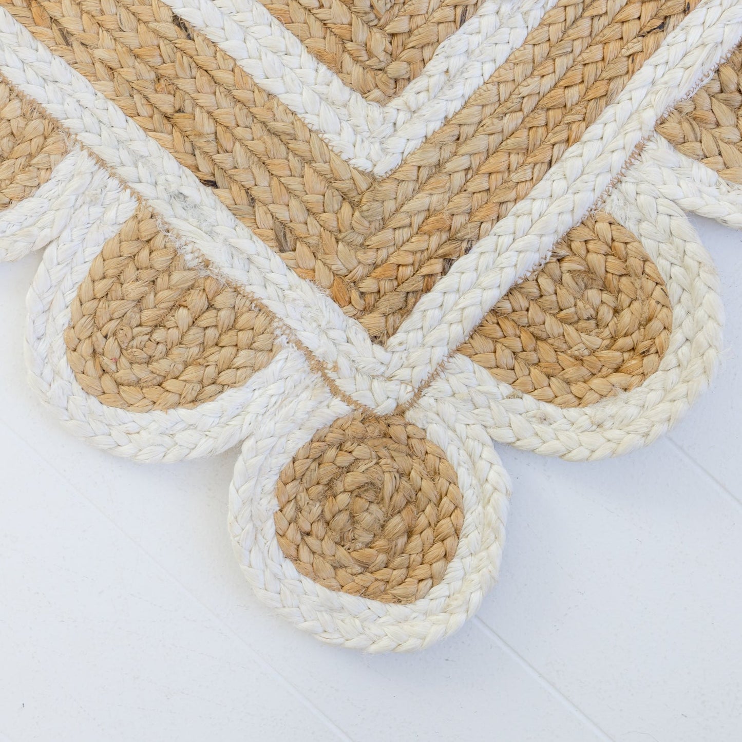 White Scalloped Jute Rug