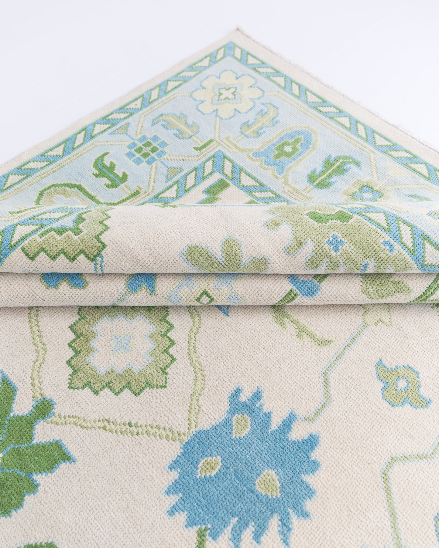 Emogene Modern Oushak Rug