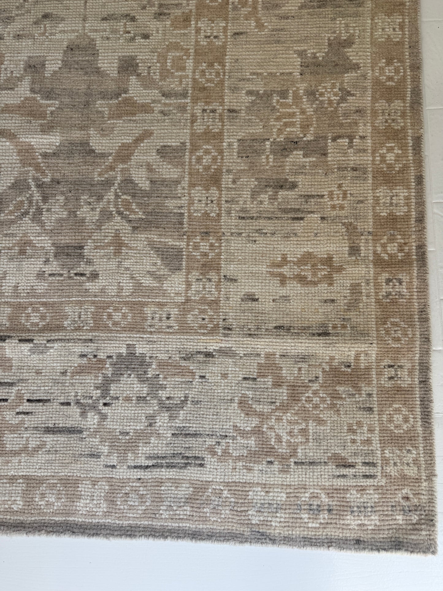 Traditional Neutral Modern Oushak Rug