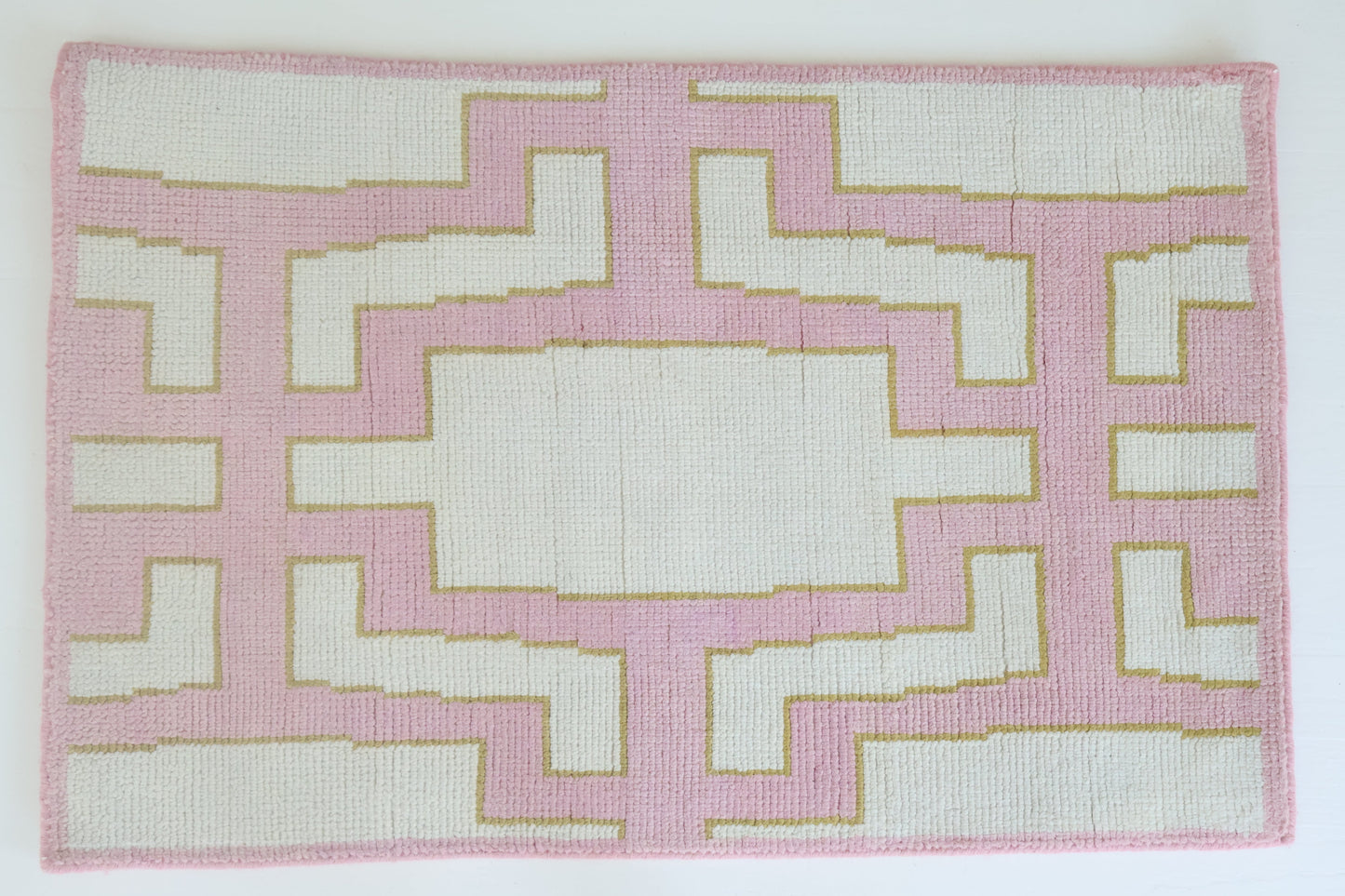 Ella Mini