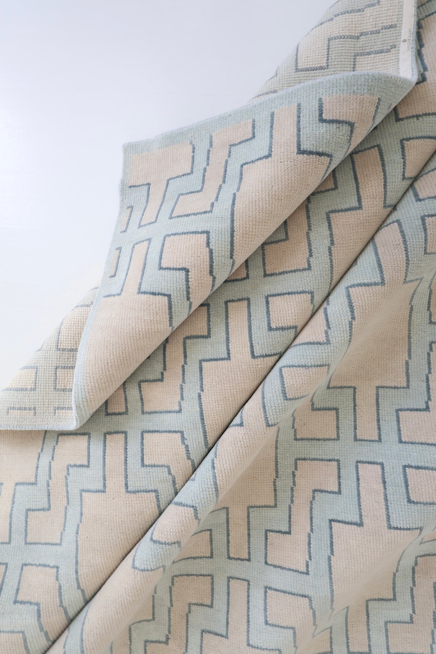 Stella Modern Oushak Rug