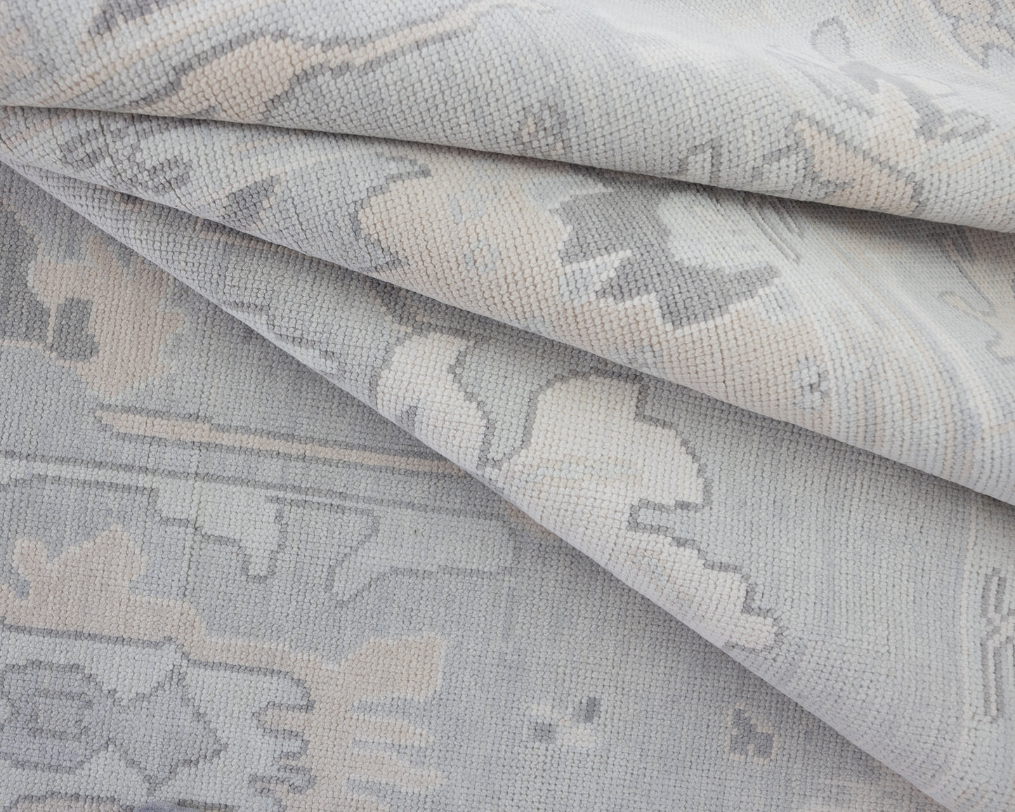 Bea Modern Oushak Rug
