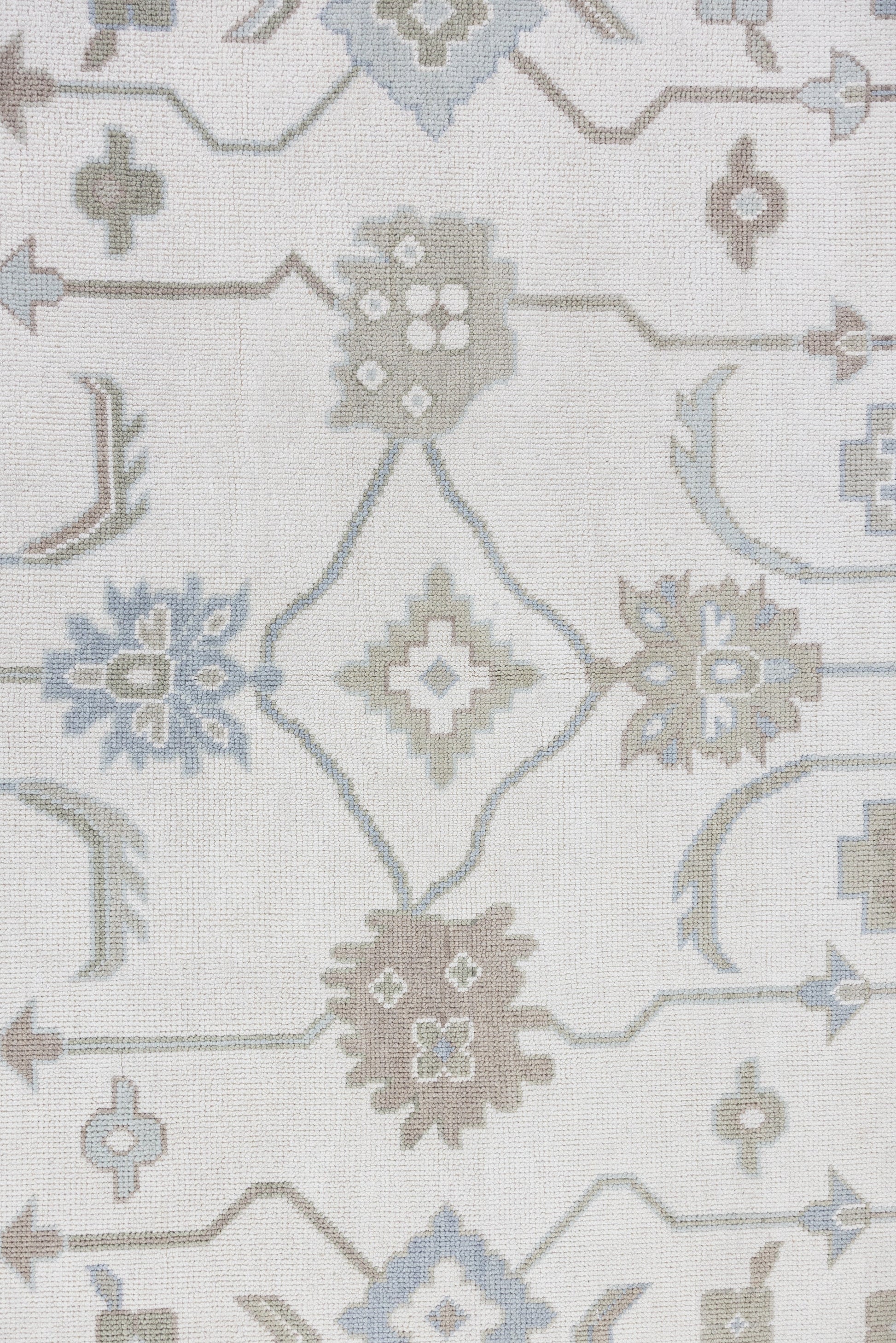 Pearl hand-knotted modern Oushak wool rug