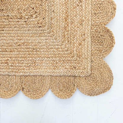 Natural Scalloped Jute Rug