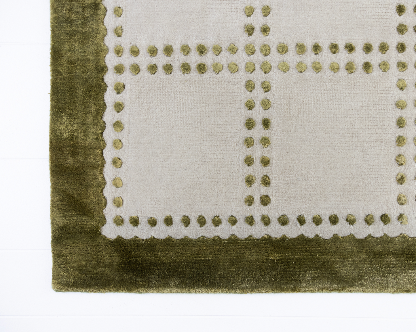 Dottie Silk Handcrafted Rug