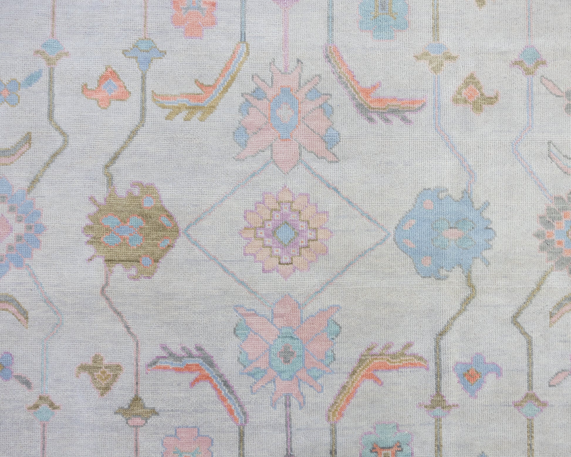 Anabel hand-knotted modern Oushak wool rug