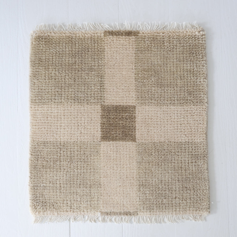 Goldie Rug Sample